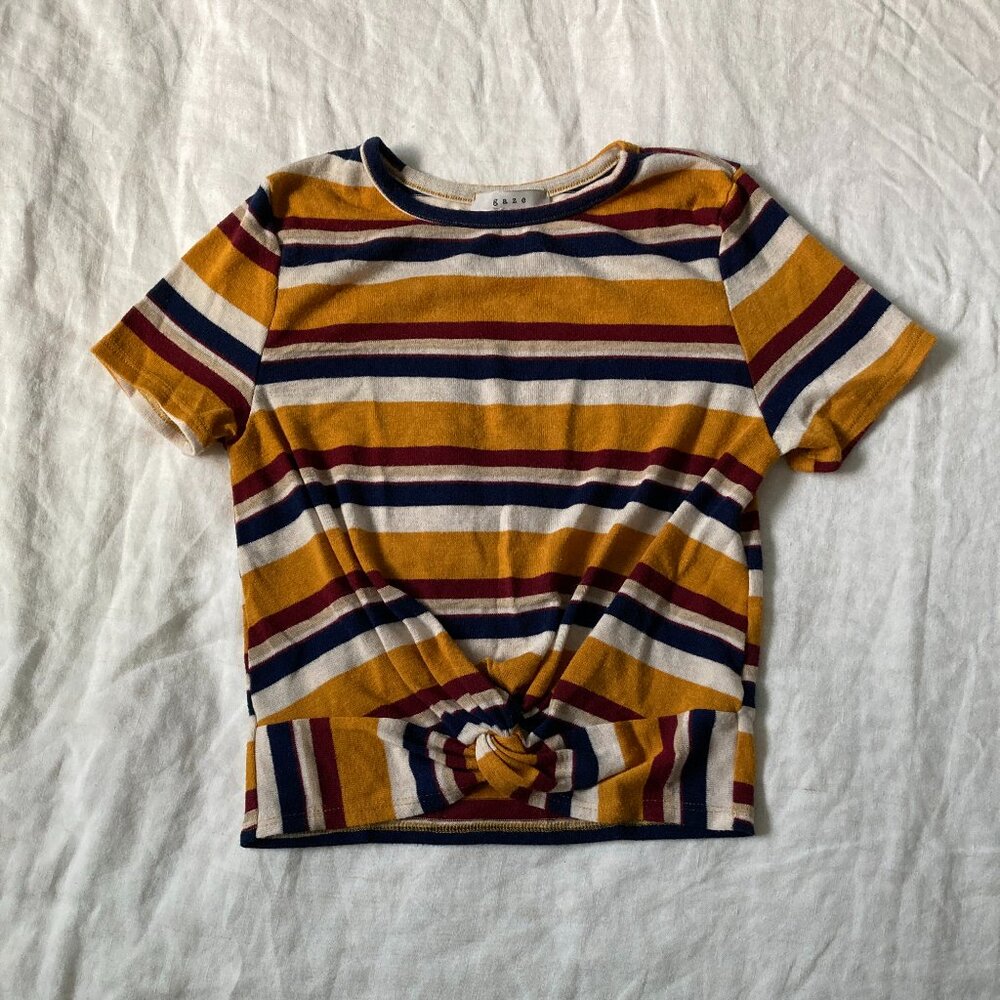 Size M cropped stripe tee